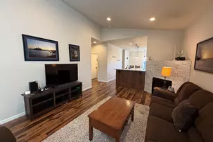 2955 NW Hemlock Ln, Redmond, OR 97756 - Photo 4