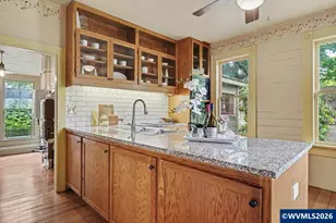 404 SW 6th St, Corvallis, OR 97333 - Photo 14