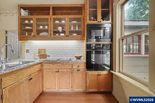 404 SW 6th St, Corvallis, OR 97333 - Photo 18