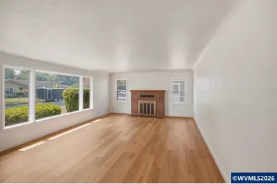 815 Church St, Woodburn, OR 97071 - Photo 4