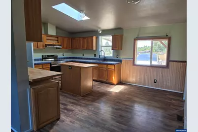 34125 E Lacomb Rd, Lebanon, OR 97355 - Photo 6
