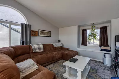 1198 Filbert St, Jefferson, OR 97352 - Photo 14