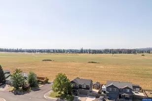 1198 Filbert St, Jefferson, OR 97352 - Photo 32