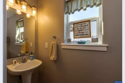 1198 Filbert St, Jefferson, OR 97352 - Photo 10