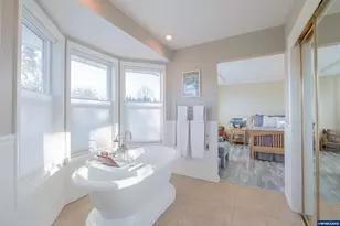 925 Scepter Ct NE, Salem, OR 97301 - Photo 24