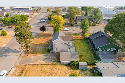 208 N 15th St, Philomath, OR 97370 - Photo 26