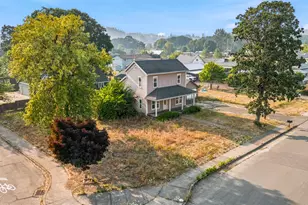 208 N 15th St, Philomath, OR 97370 - Photo 22