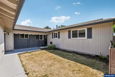 4708 Lisa St NE, Salem, OR 97305 - Photo 4