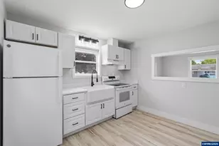 711 W Grant St, Lebanon, OR 97355 - Photo 10