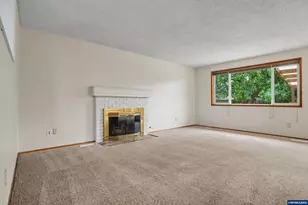 970 NW Cypress Ave, Corvallis, OR 97330 - Photo 4