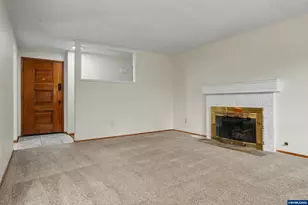 970 NW Cypress Ave, Corvallis, OR 97330 - Photo 2