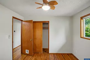 970 NW Cypress Ave, Corvallis, OR 97330 - Photo 16