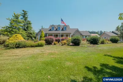 1704 62nd Av SE, Salem, OR 97317 - Photo 2