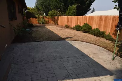 847 George St NW St, Salem, OR 97304 - Photo 16