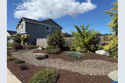 6222 NE Meander St, Albany, OR 97321 - Photo 4