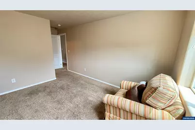 5739 Avalon St, Eugene, OR 97402 - Photo 24