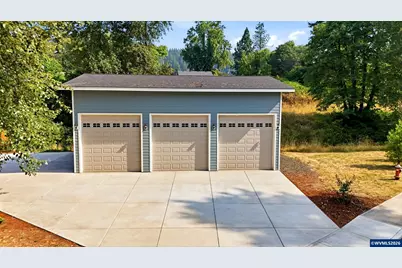 315 Santiam Pointe Lp NE, Mill City, OR 97360 - Photo 10