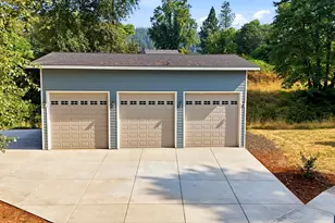 315 Santiam Pointe Lp NE, Mill City, OR 97360 - Photo 10