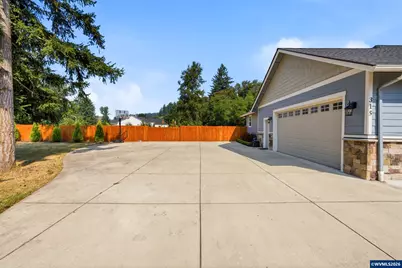 315 Santiam Pointe Lp NE, Mill City, OR 97360 - Photo 14