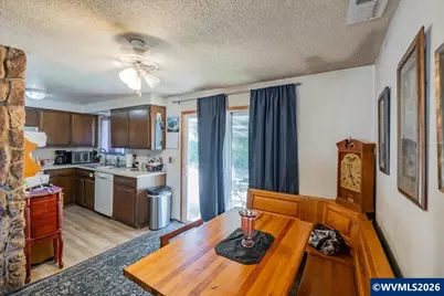 5654 Lompoc Ct S, Salem, OR 97306 - Photo 12