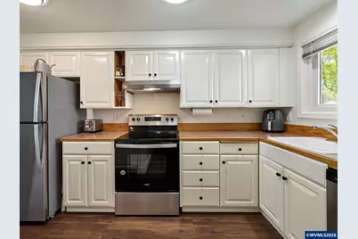 3828 Auburn Rd NE, Salem, OR 97301 - Photo 8