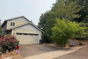 10535 SW Crestwood Dr, Beaverton, OR 97008 - Photo 2