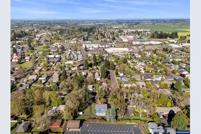 336 Hill St, Silverton, OR 97381 - Photo 8