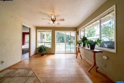 6776 Rochester St NE, Salem, OR 97305 - Photo 8