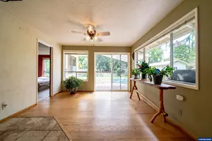 6776 Rochester St NE, Salem, OR 97305 - Photo 8