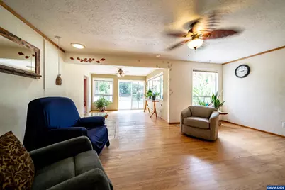 6776 Rochester St NE, Salem, OR 97305 - Photo 4