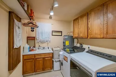35003 Washburn Heights Dr, Brownsville, OR 97327 - Photo 34