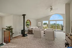 2451 SW Maplewood Dr, Dallas, OR 97338 - Photo 6