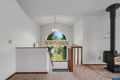 2451 SW Maplewood Dr, Dallas, OR 97338 - Photo 20