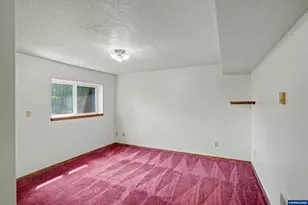 2451 SW Maplewood Dr, Dallas, OR 97338 - Photo 36