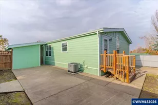 1015 Oak St, Silverton, OR 97381 - Photo 24