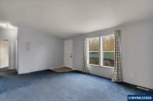 1015 Oak St, Silverton, OR 97381 - Photo 2