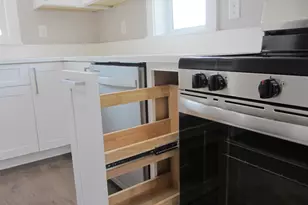 73 Park St, Lebanon, OR 97355 - Photo 8