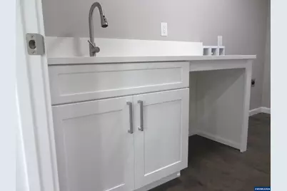 73 Park St, Lebanon, OR 97355 - Photo 12