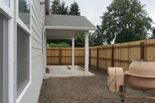 73 Park St, Lebanon, OR 97355 - Photo 20