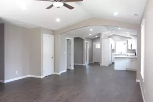 73 Park St, Lebanon, OR 97355 - Photo 6