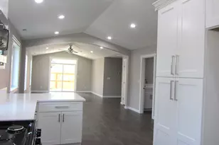 73 Park St, Lebanon, OR 97355 - Photo 10