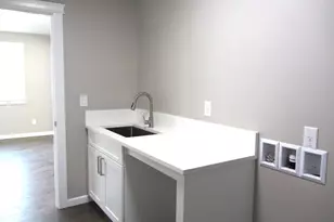 73 Park St, Lebanon, OR 97355 - Photo 12