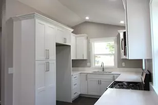 73 Park St, Lebanon, OR 97355 - Photo 8