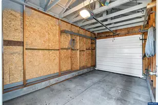 338 NW Foxglove St, Dallas, OR 97338 - Photo 42