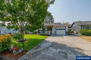 1424 Rainier Rd, Woodburn, OR 97071 - Photo 2