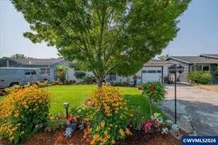 1424 Rainier Rd, Woodburn, OR 97071 - Photo 2