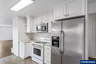 389 W Washington St, Stayton, OR 97383 - Photo 14
