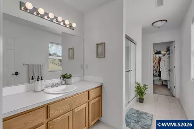 2550 Edgewater Dr, Woodburn, OR 97071 - Photo 18