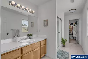 2550 Edgewater Dr, Woodburn, OR 97071 - Photo 18