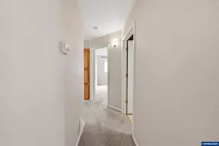 7368 Meadowglen St NE, Keizer, OR 97303 - Photo 16